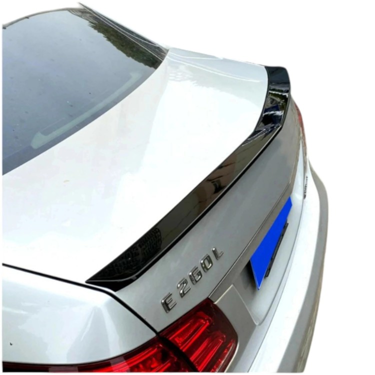 spoiler lotka na klapę czarny połysk AMG STYLE z ABS Mercedes W212 08-16