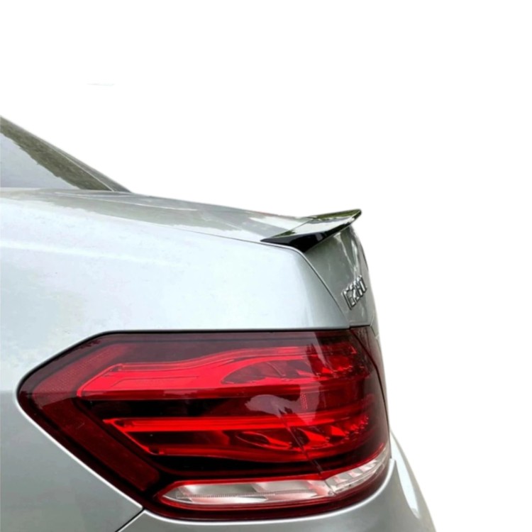 spoiler lotka na klapę czarny połysk AMG STYLE z ABS Mercedes W212 08-16