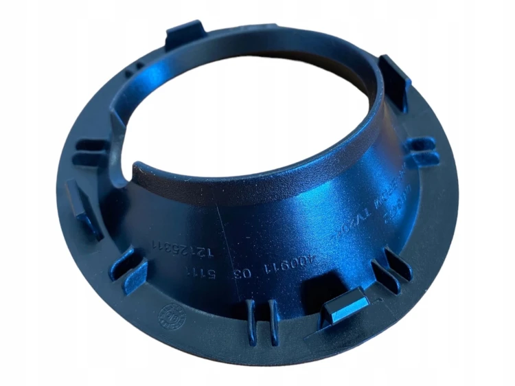 RAMKA osłona HALOGENU PRAWA przed liftem BMW X3 E83 2003-2006