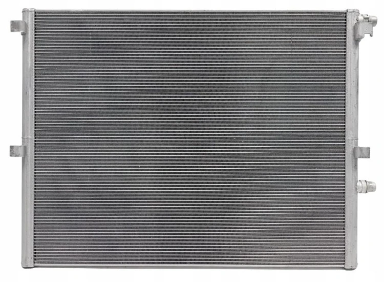 Chłodnica NISKICH TEMPERATUR BMW 5 G30 G31 6 G32 7 G11 G12 17118484638