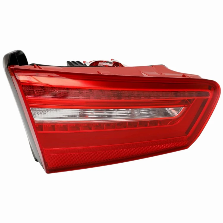 AUDI A6 C7 Sedan 2011-2014 lampa tylna LEWA wewnętrzna w klapę bagażnika