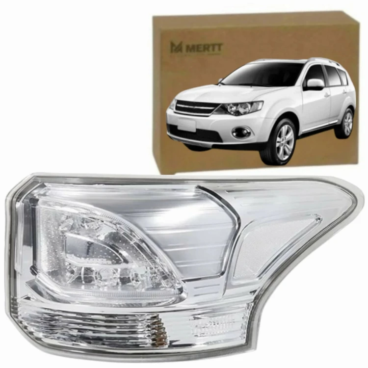 MITSUBISHI OUTLANDER 2013- LAMPA TYLNA PRAWA LED Z LISTWĄ ŻARÓWKOWĄ 8330A79