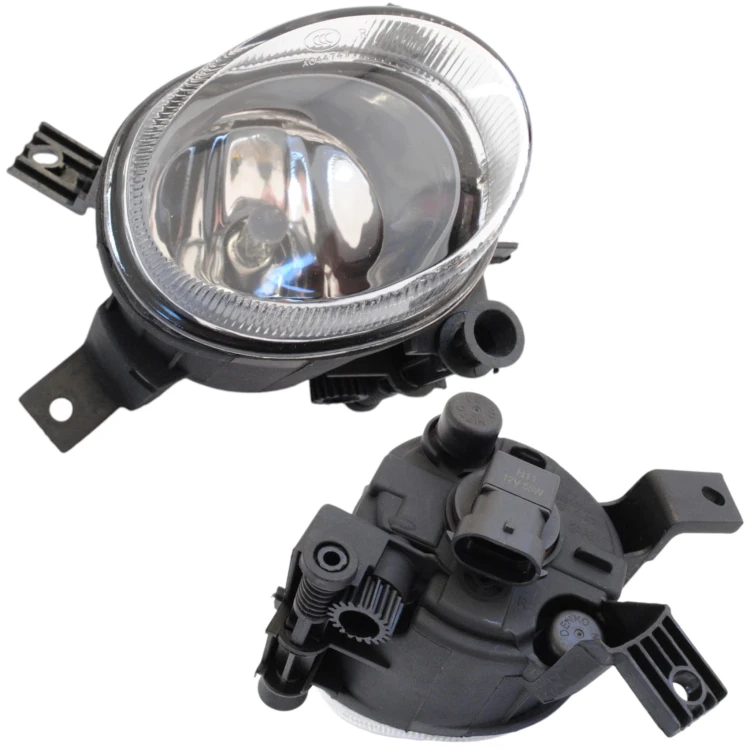 Audi A4 B7 8E A3 8P HALOGEN PRAWY lampa przeciwmgielna przednia 8E0941700C