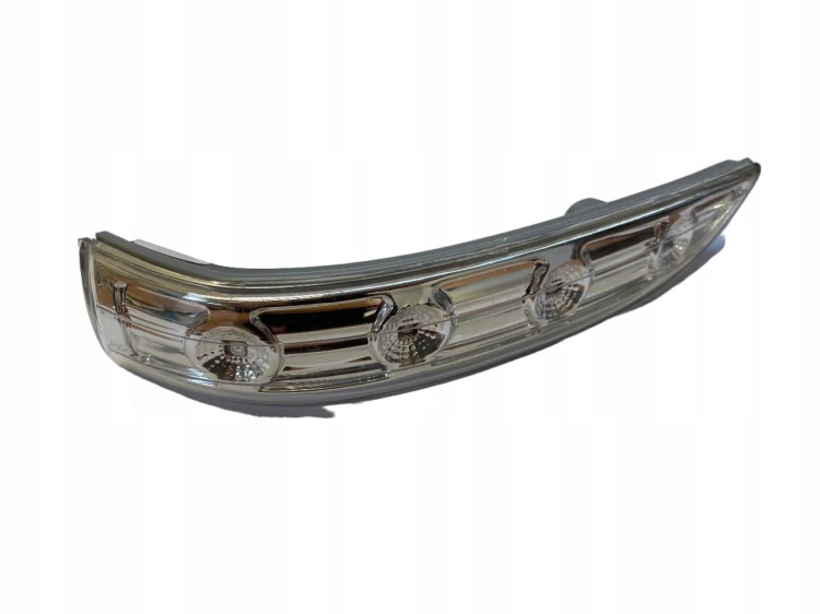 HYUNDAI IX35 2009-2015 LED KIERUNKOWSKAZ lewy w lusterko migacz