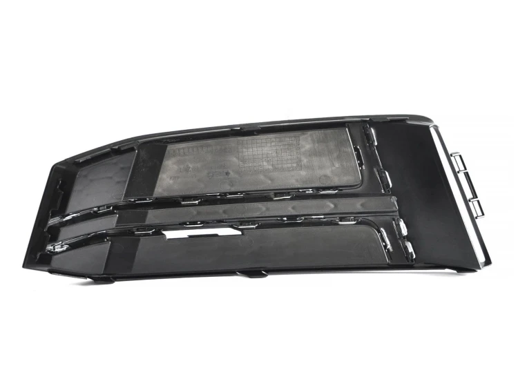 AUDI A4 B9 2015-2019 S LINE ATRAPA KRATKA ZDERZAKA CHROM ZAŚLEPKA 8W0807682