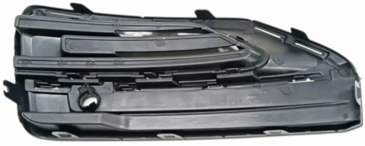 VOLVO XC90 19+ KRATKA atrapa zaślepka ZDERZAKA PRZÓD czarna PRAWA 31663515