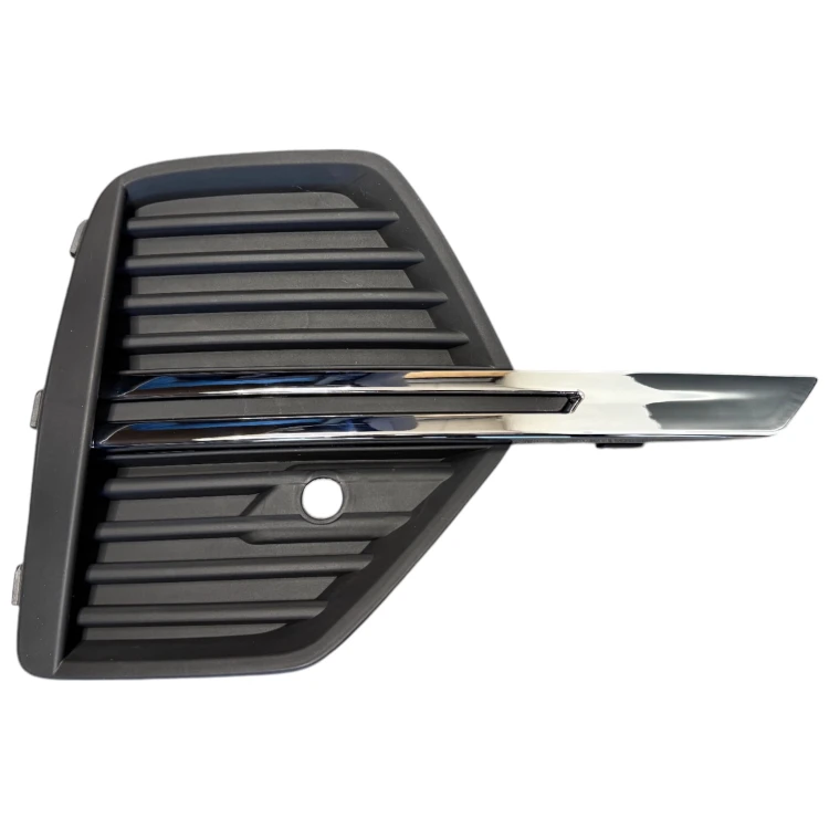 KRATKA ZDERZAKA PRAWA + CHROM dekor listewka atrapa VOLVO XC60 II 2021+