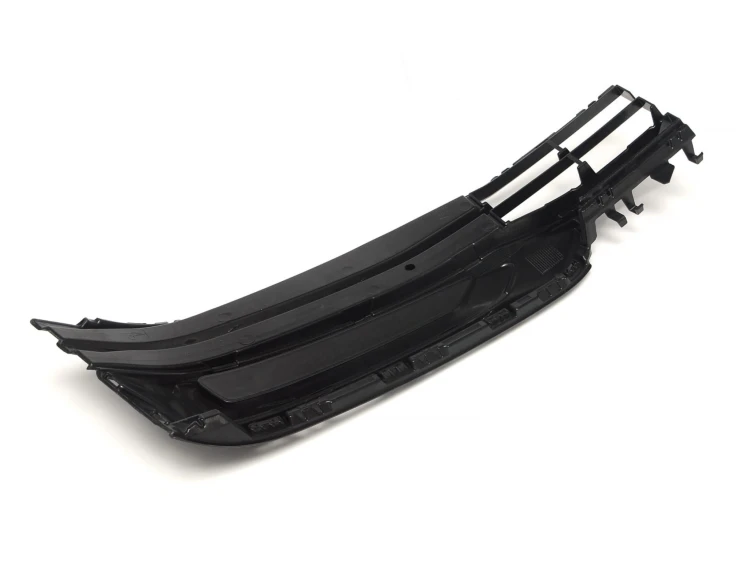 ATRAPA KRATKA ZDERZAKA prawa BMW 5 G30 G31 G38 2017+ 51117385264