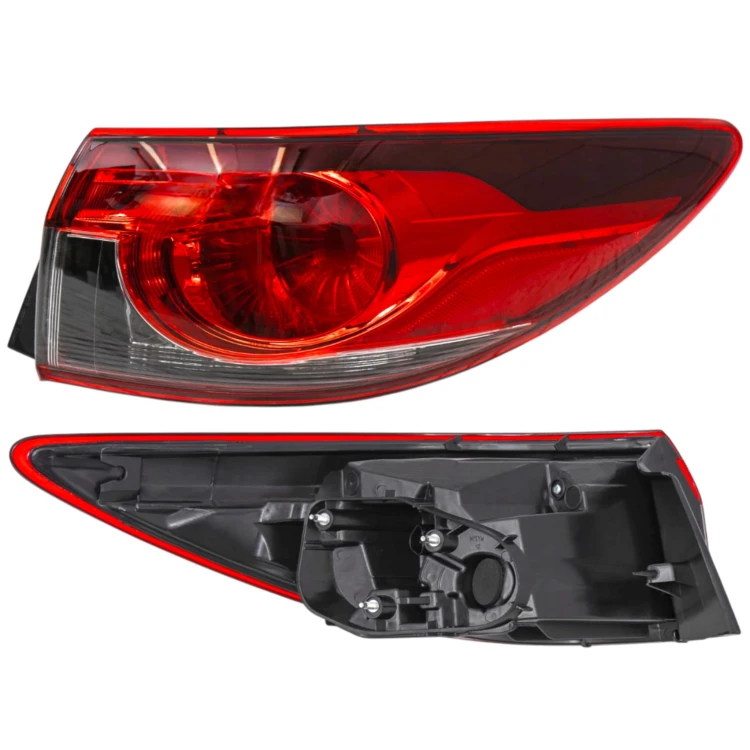 MAZDA 6 III GJ 2012-2018 SEDAN LAMPA W BŁOTNIK TYLNA PRAWA GJR9-51-151A