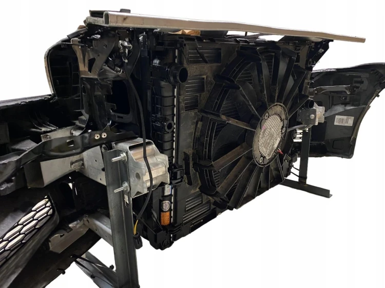 ZESTAW pas przedni chłodnice zderzak wentylator BMW 7 G11 G12 LCI 2019+