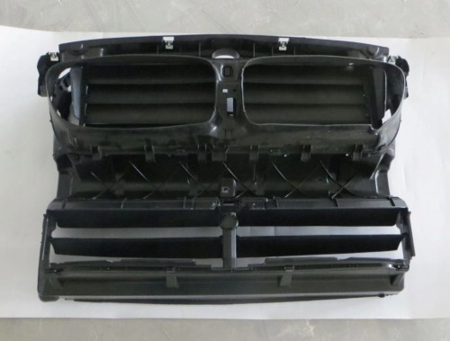 ŻALUZJA CHŁODNICY pas przedni wlot kierownica powietrza BMW 5 F10 F11