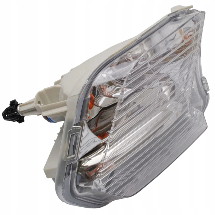 LAMPA PRZECIWMGIELNA HALOGEN FORD KUGA 2017-2019 GV4413B220AF Prawa
