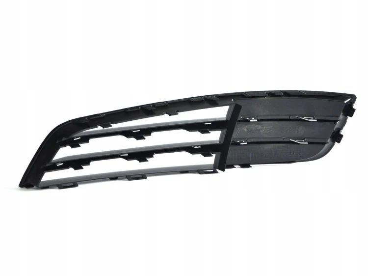 KRATKA ATRAPA zaślepka przednia PRAWA AUDI A8 D4 2009-2013 CZARNY POŁYSK