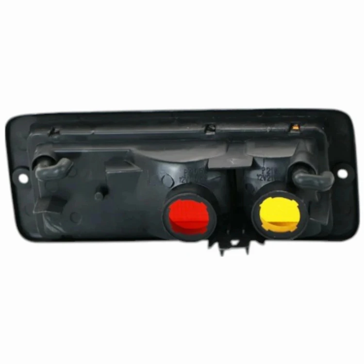 Lampa tylna PRAWA LEWA MB683976 MITSUBISHI PAJERO II 1991-2000 MB861940