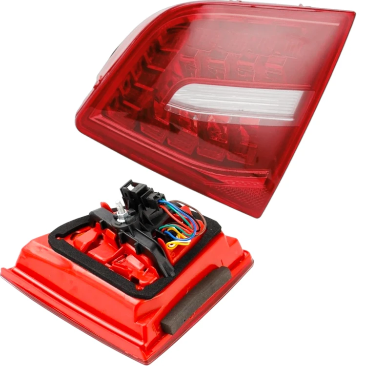 ZESTAW Lampa PRAWA+LEWA LED Audi A6 C6 08-011 sedan w błotnik tylna