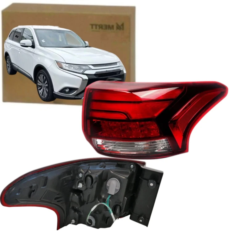LAMPA TYLNA PRAWA LEWA 8330B174 8330B173 MITSUBISHI OUTLANDER 2015-2021
