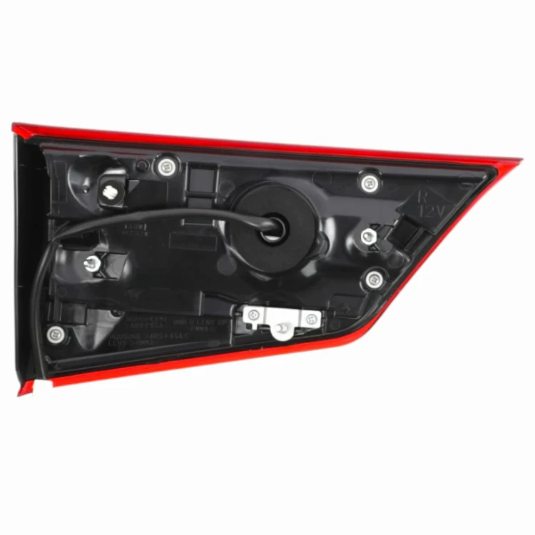 MITSUBISHI OUTLANDER III GF 2015-2021 LAMPA TYLNEJ KLAPY PRAWA 8331A180